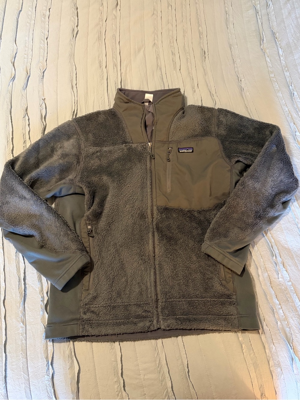 Patagonia Men's R3® Hi-Loft Jacket | Size L
